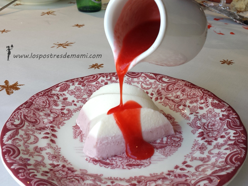 Tarta de fresas con nata