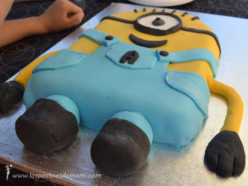 tarta-fondant-minion