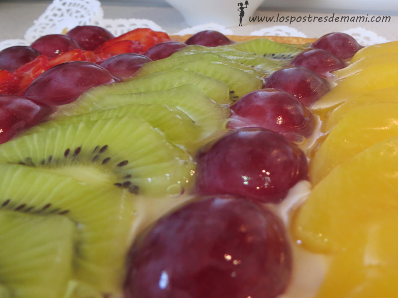 tarta hojaldre crema pastelera frutas