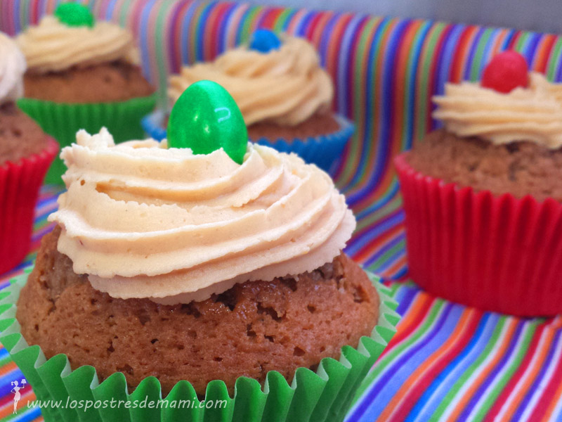 cupcakes chocolate crema cacahuetey M&M's